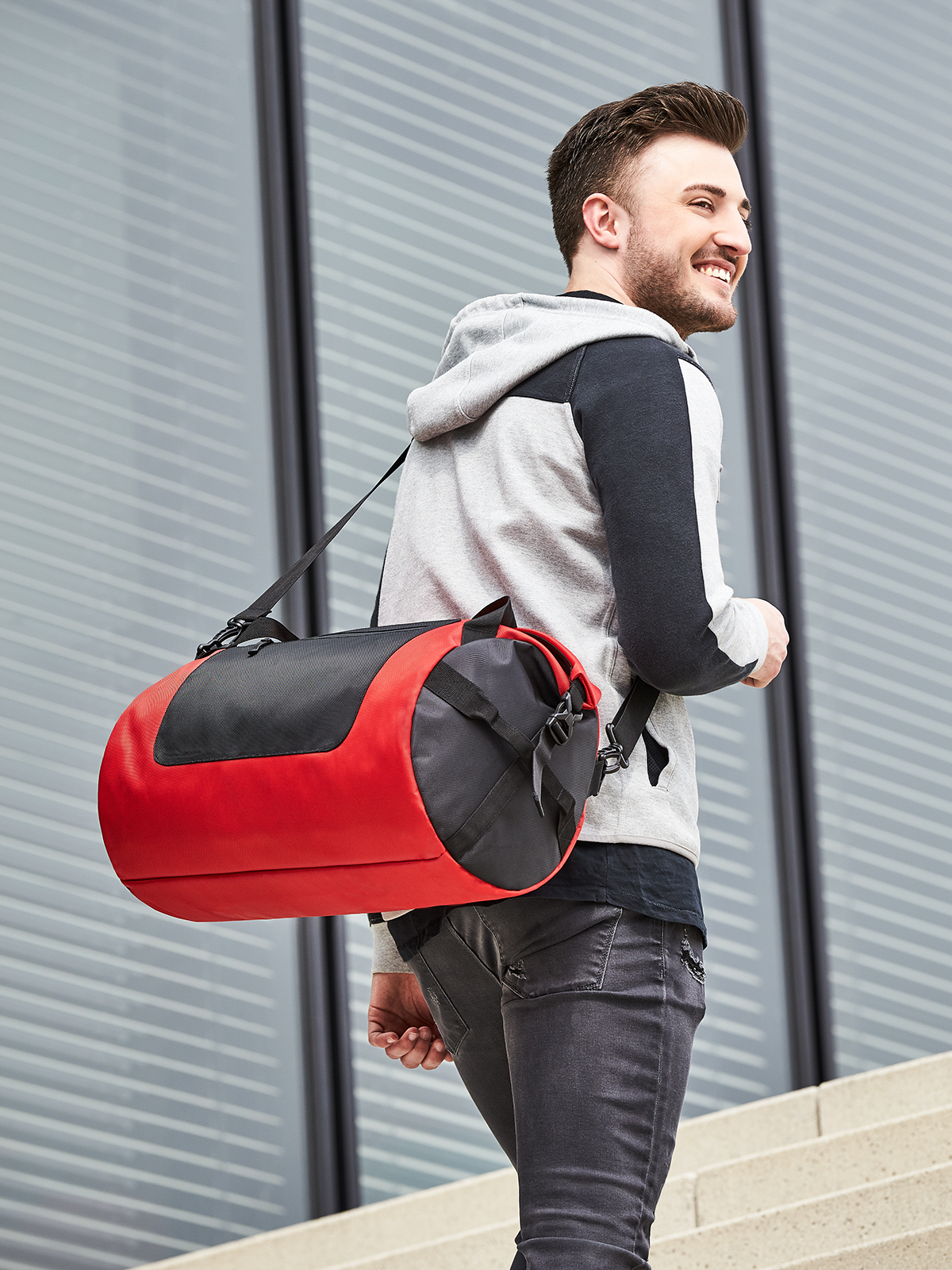 Sport-/Reisetasche STORM rot mit Model