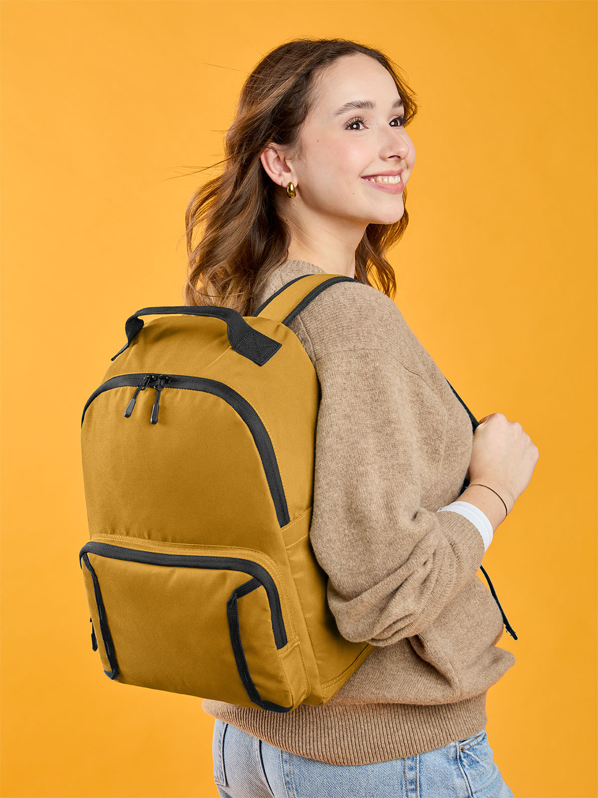 Daypack LOOP amber mit Model