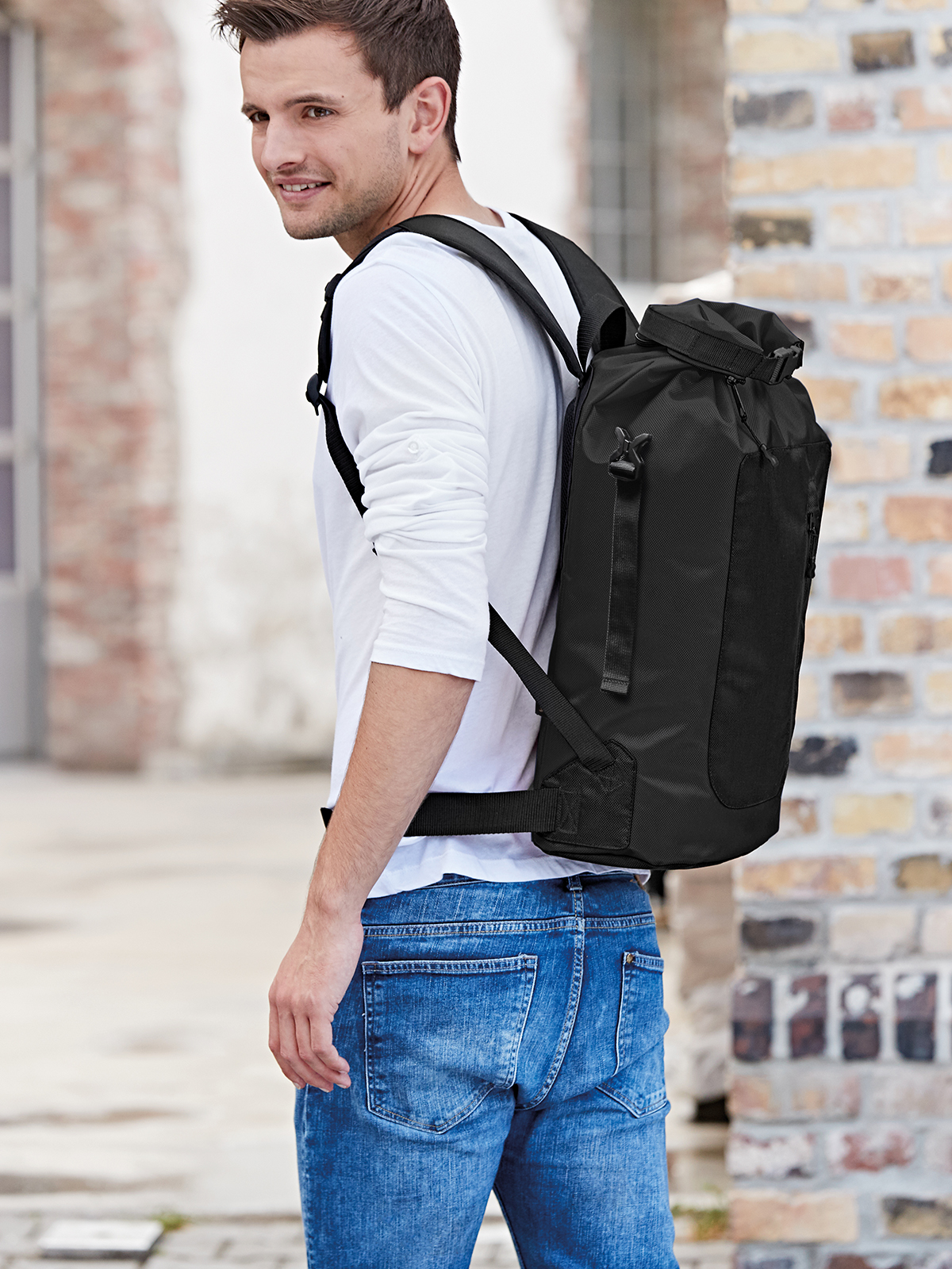 Rucksack STORM mit Model