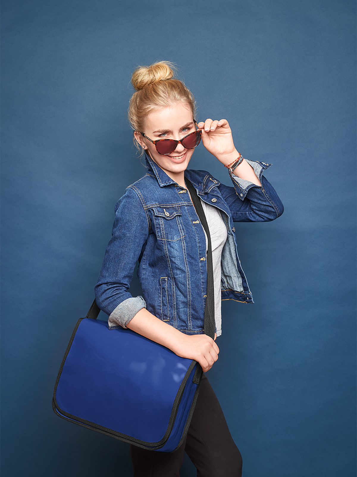 LorryBag® ECONOMY royalblau mit Model