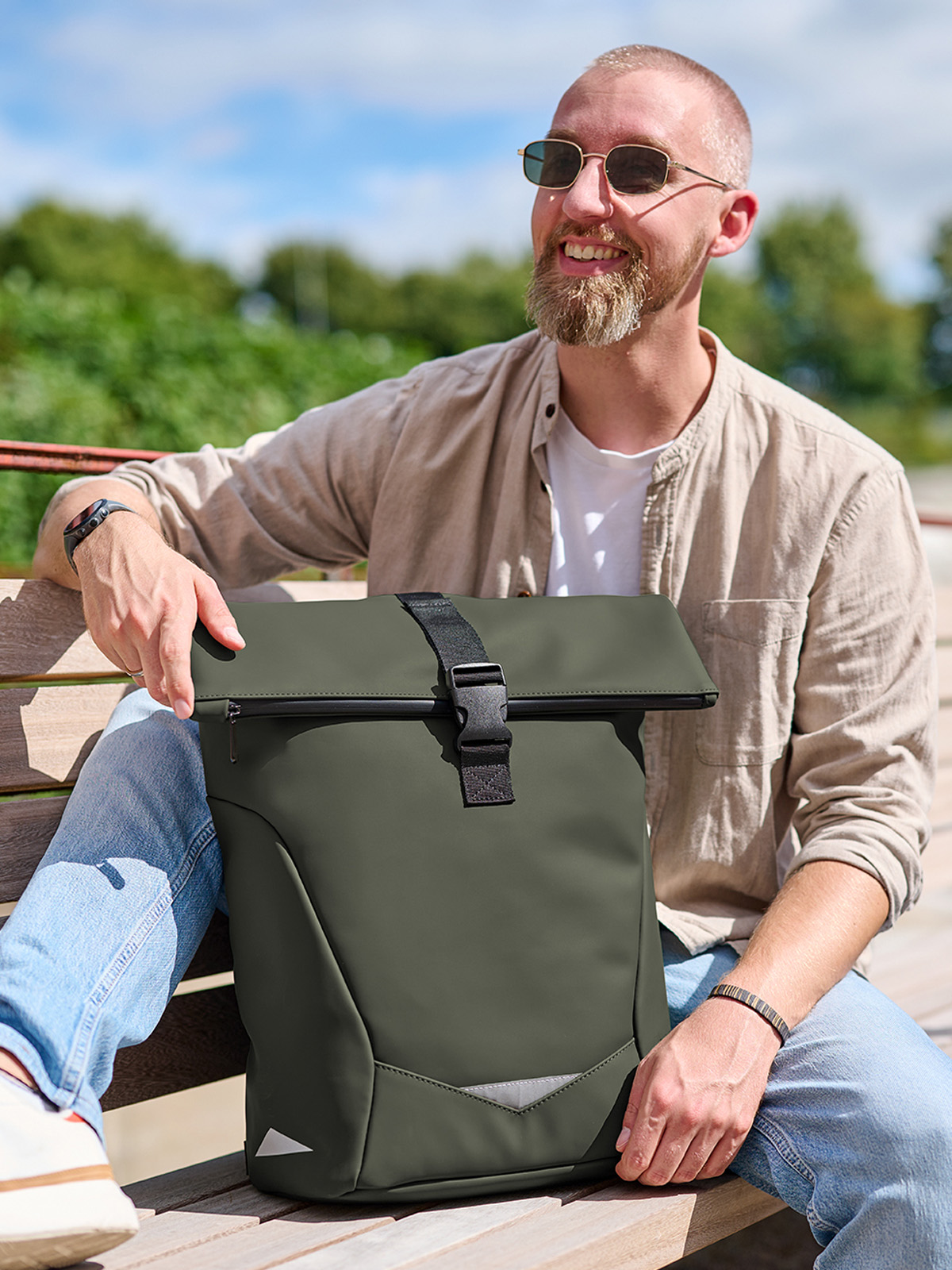Fahrradrucksack ORBIT oliv mit Model