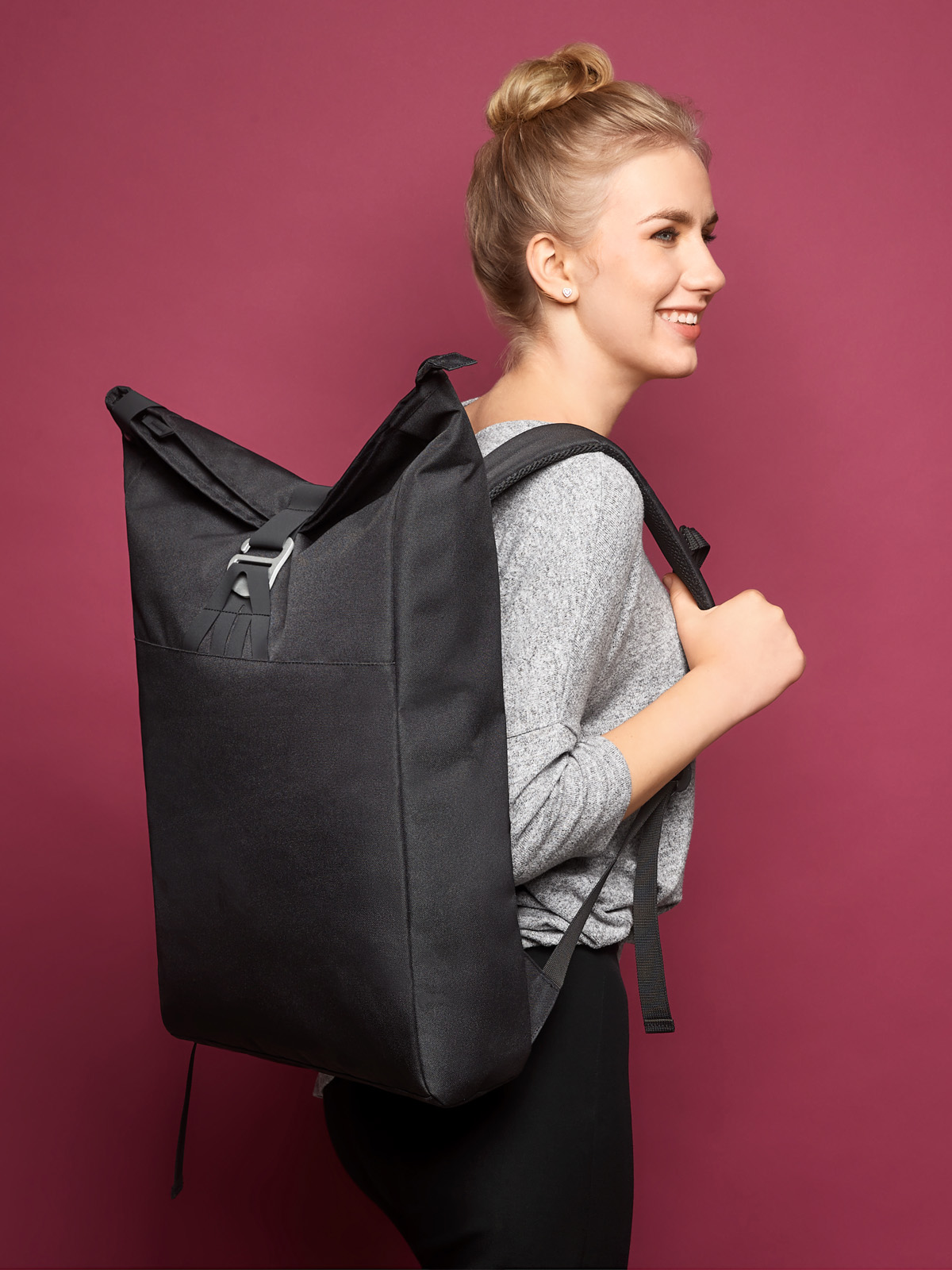 Notebook-Rucksack LOFT schwarz mit Model