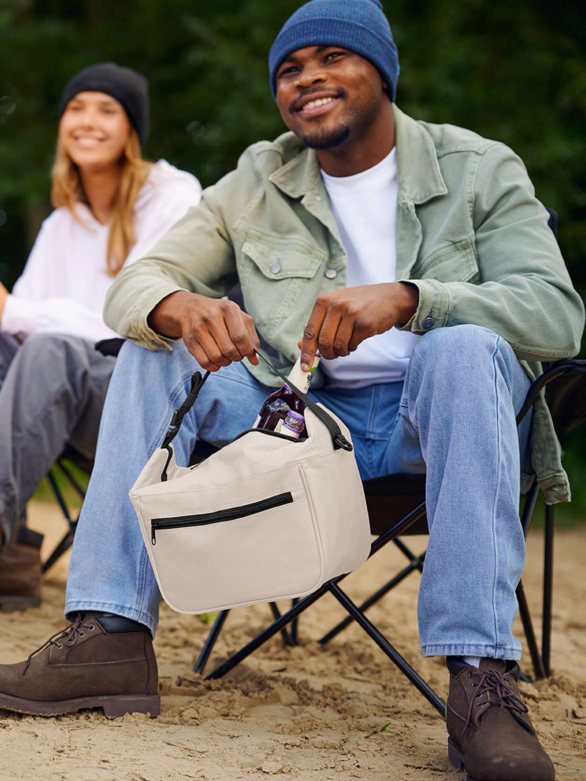 Lunchbag SOFTBASKET beige mit Model