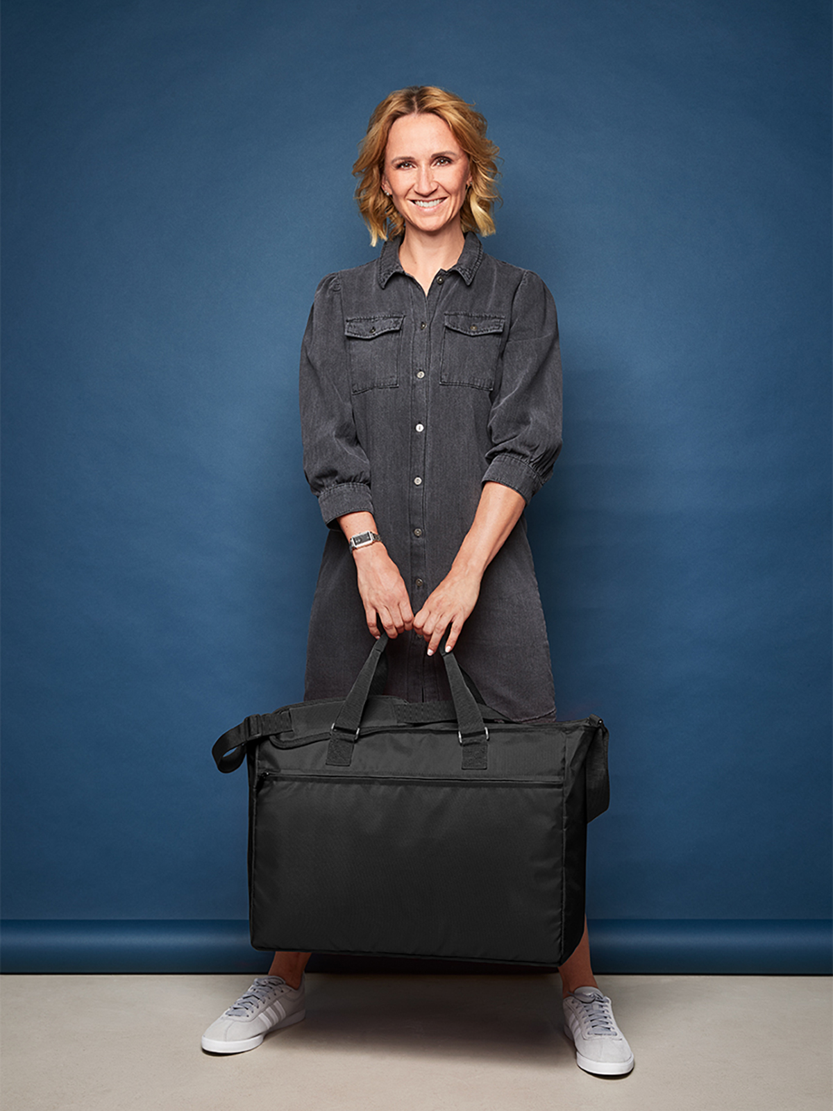 Weekender DAILY schwarz mit Model
