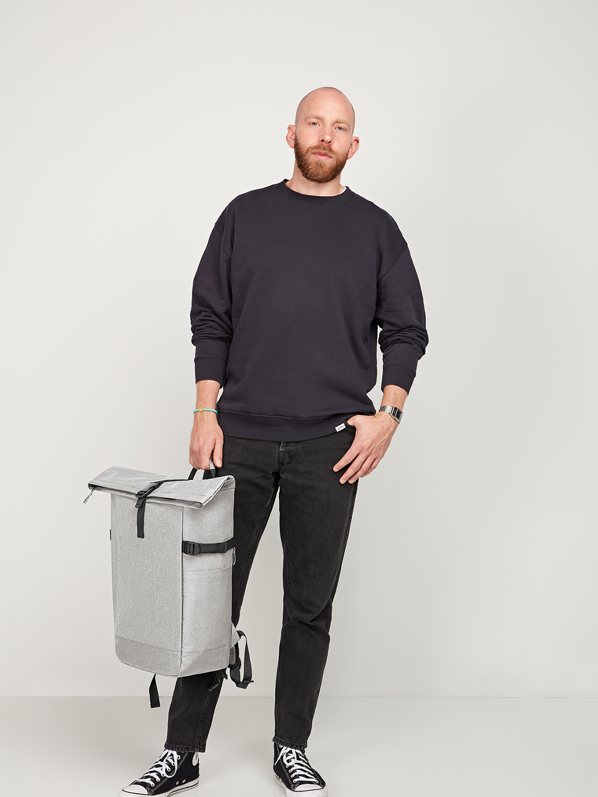 Notebook-Rucksack CIRCLE L hellgrau-meliert mit Model