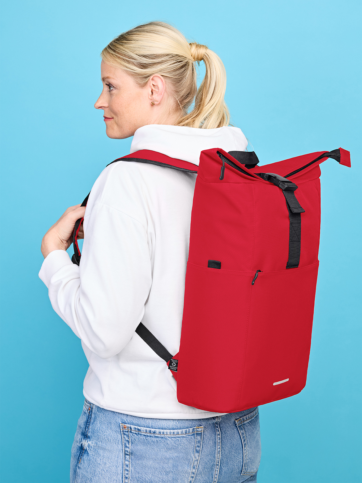 backpack BASIC red featuring a model