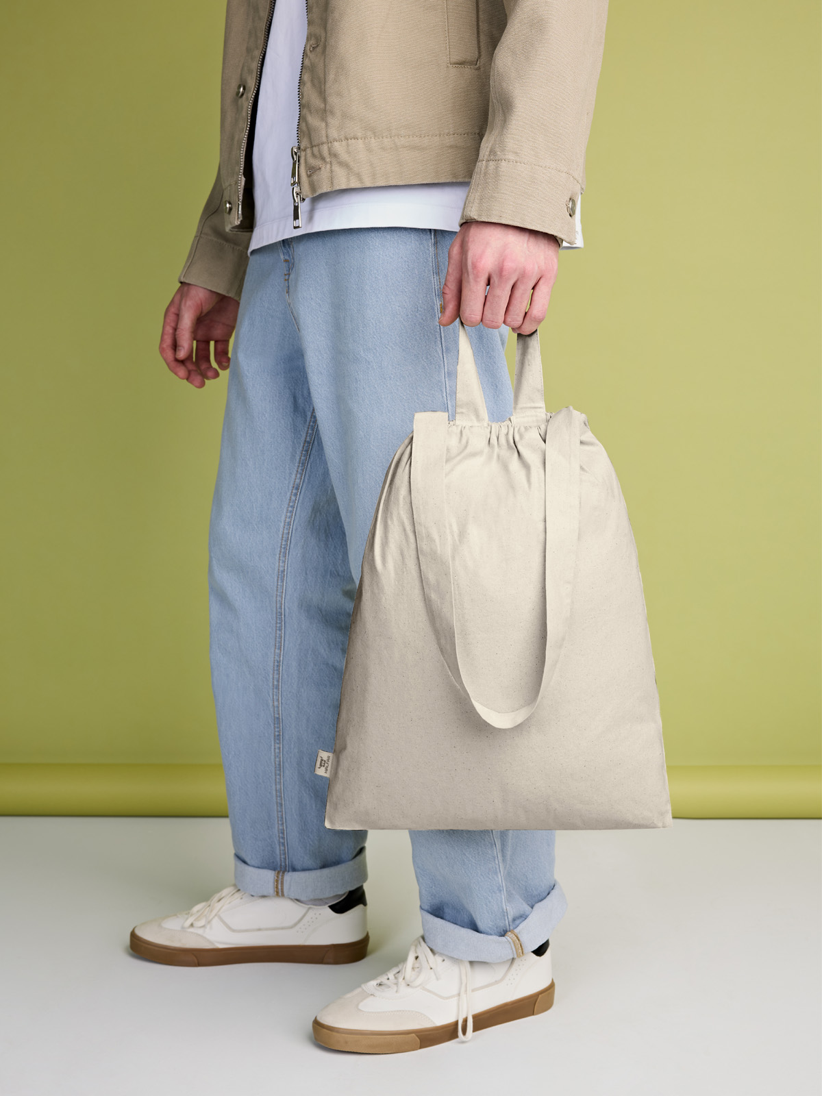 Baumwolltasche ORGANIC natur mit Model