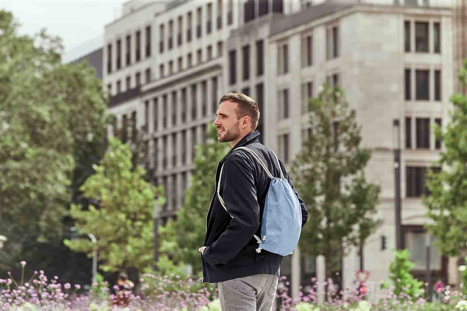 Zugbeutel PLANET präsentiert