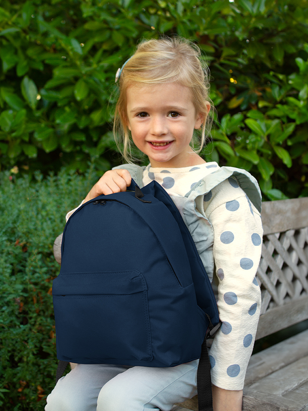 backpack KIDS navy featuring a model