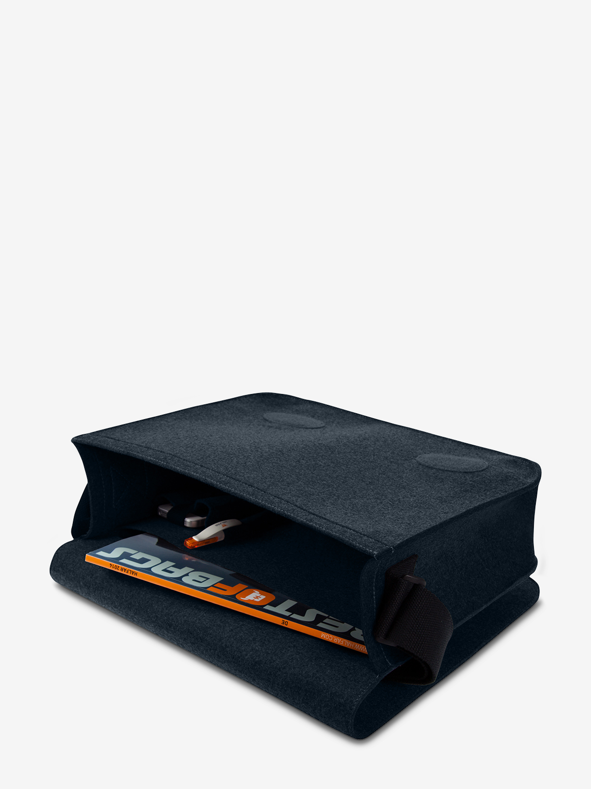 Kuriertasche ModernClassic marine gefuellt