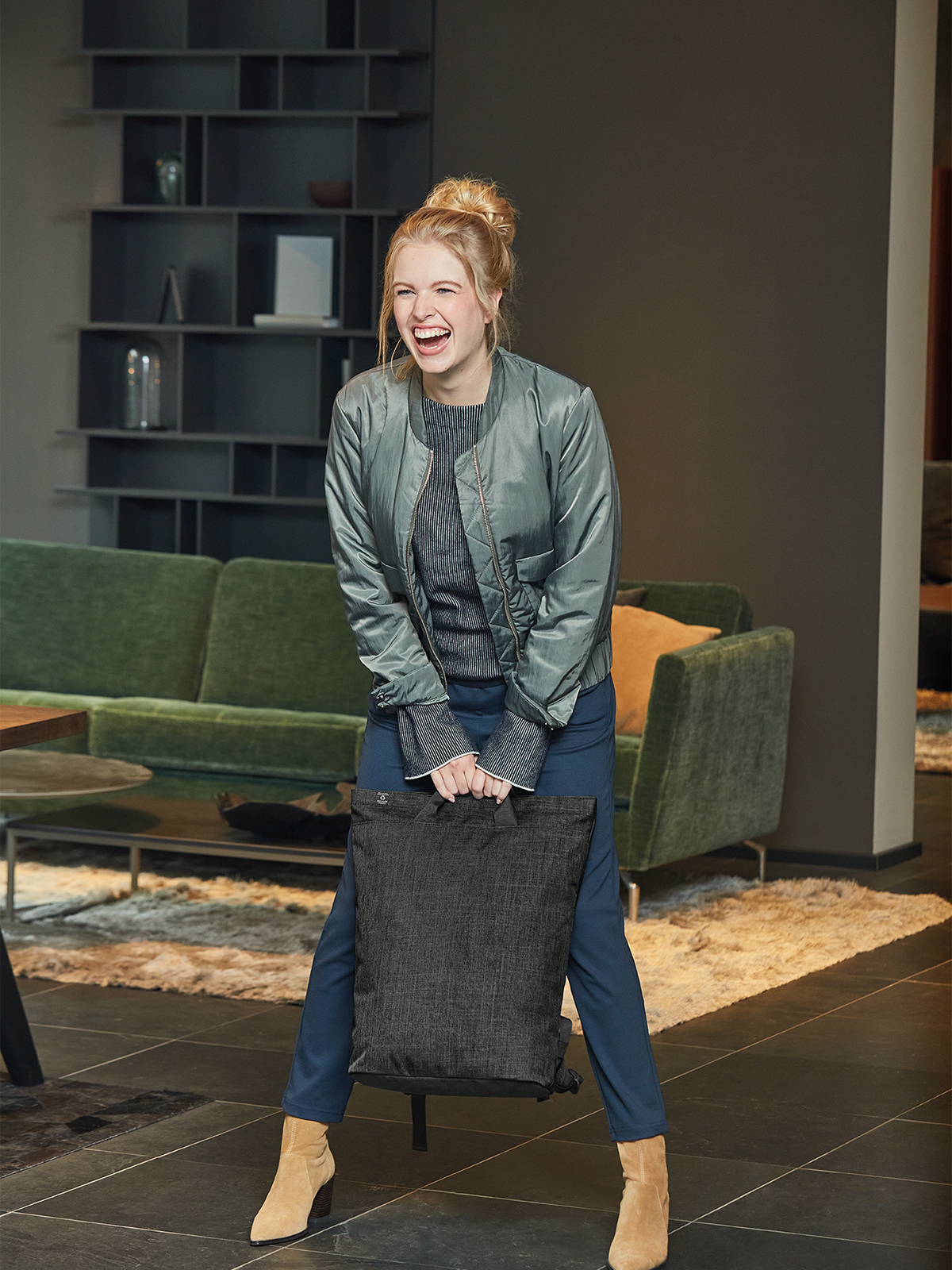 laptop backpack EUROPE black-sprinkle featuring a model