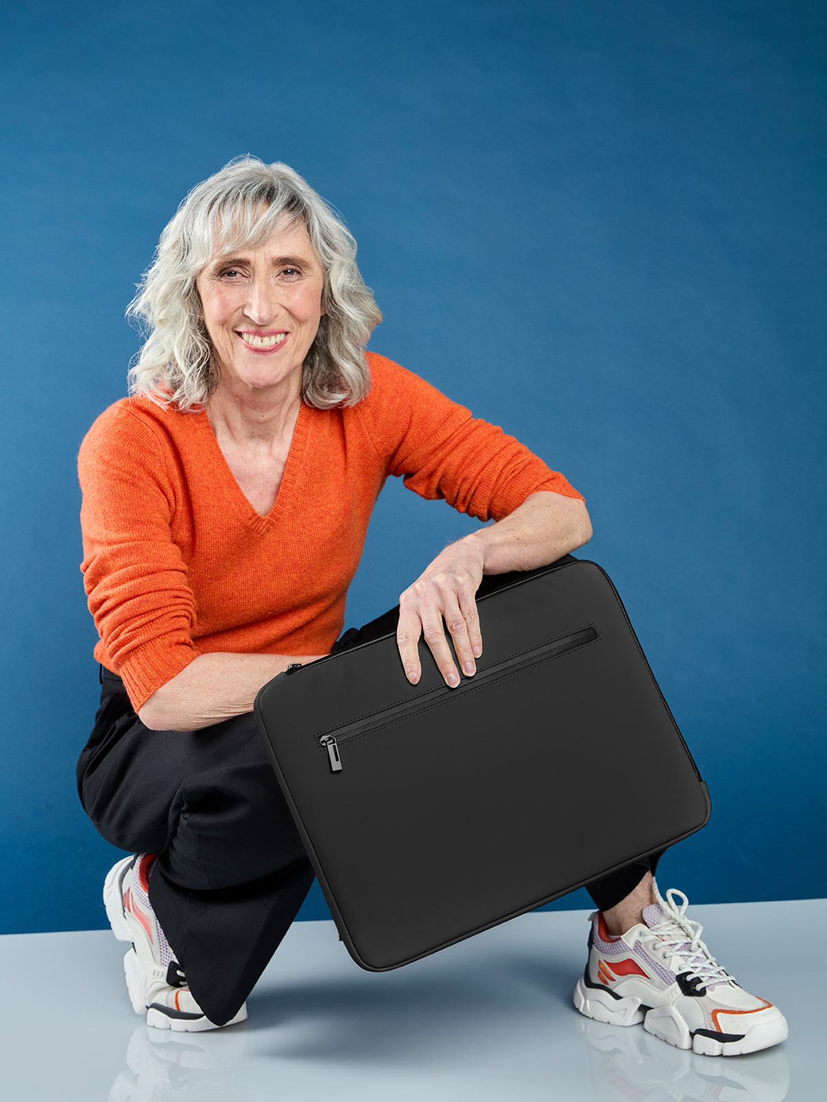 1818077 - Laptop-Hülle PURE schwarz mit Model