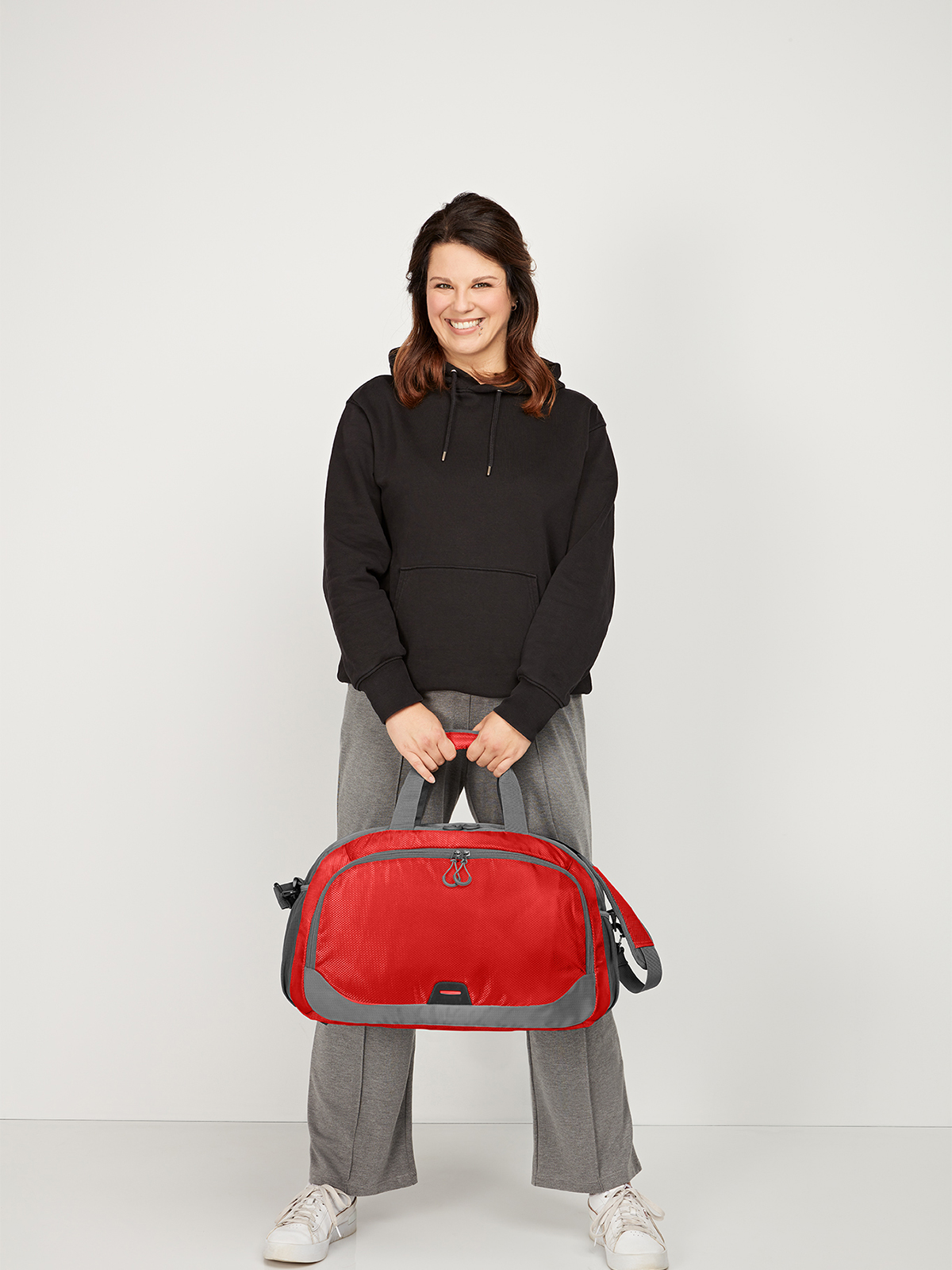 sport/travel bag STEP red featuring a model