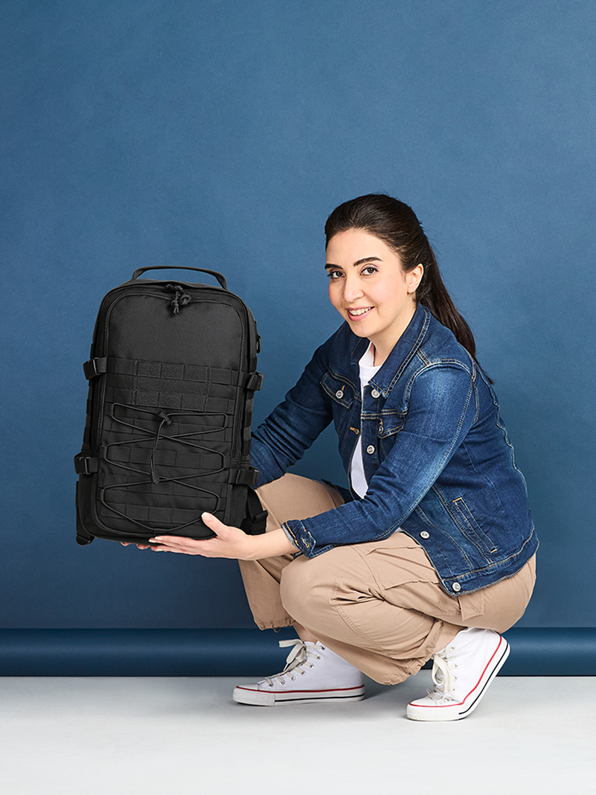 Notebook-Rucksack MOLLE schwarz mit Model