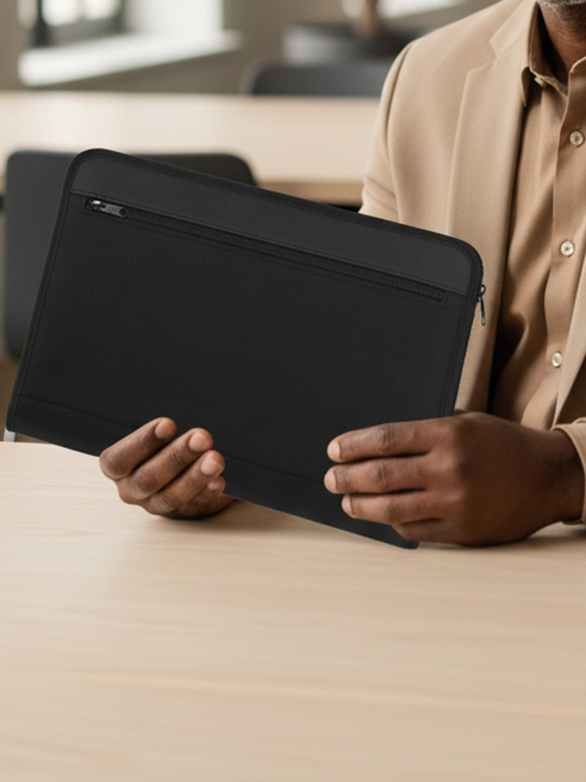 Schreibmappe schwarz mit Model