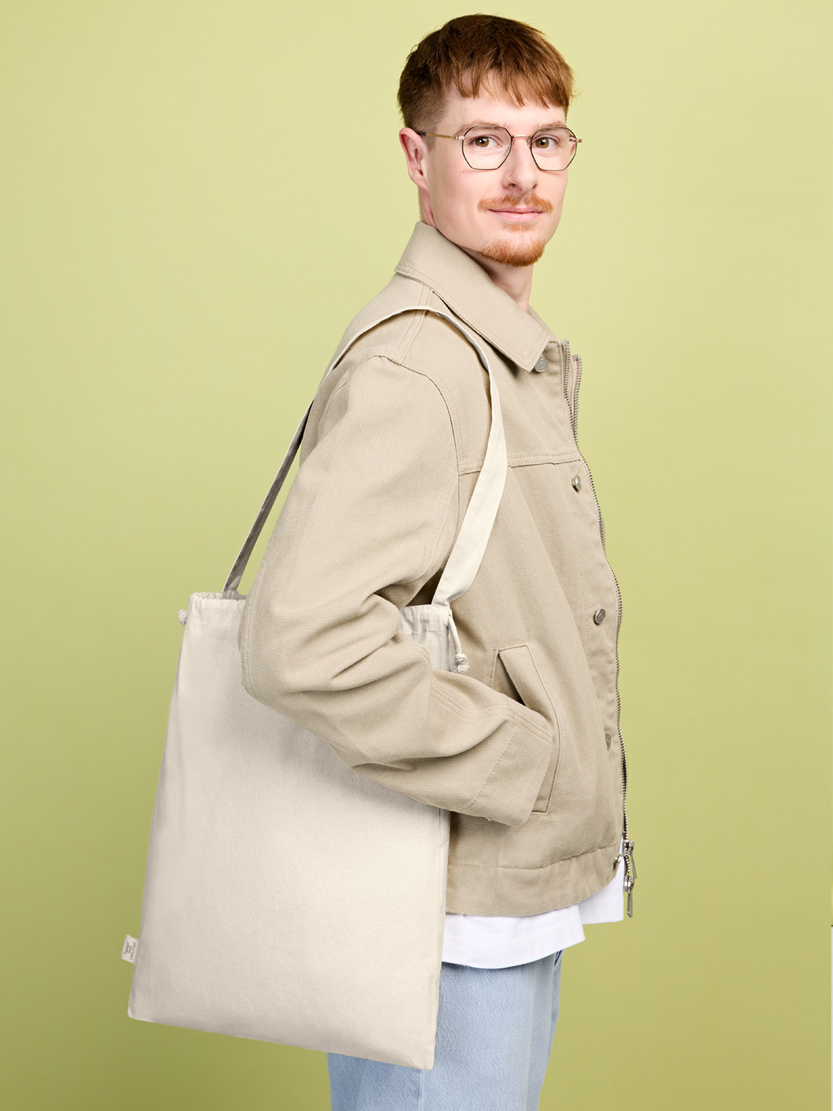 Baumwolltasche ORGANIC natur mit Model