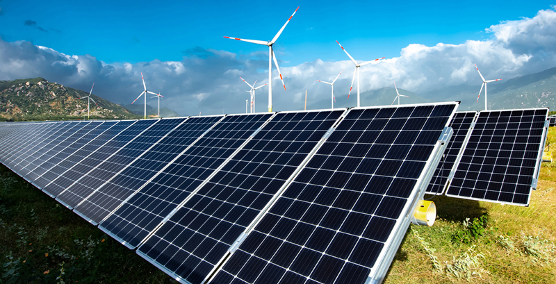 Solaranlagen und Windpark des HALFAR® Climate Partner Projekts