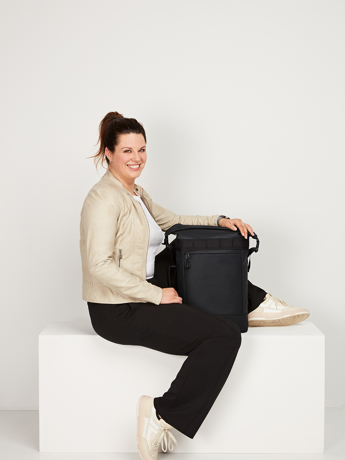 Notebook-Rucksack ACTIVE schwarz mit Model