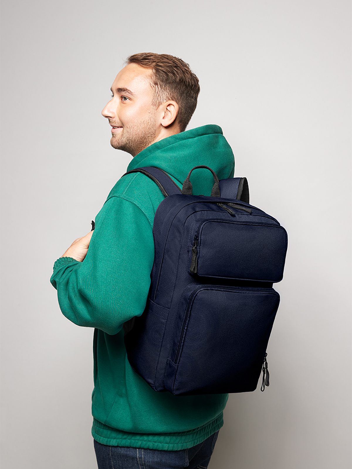 notebook backpack FELLOW navy featuring a model