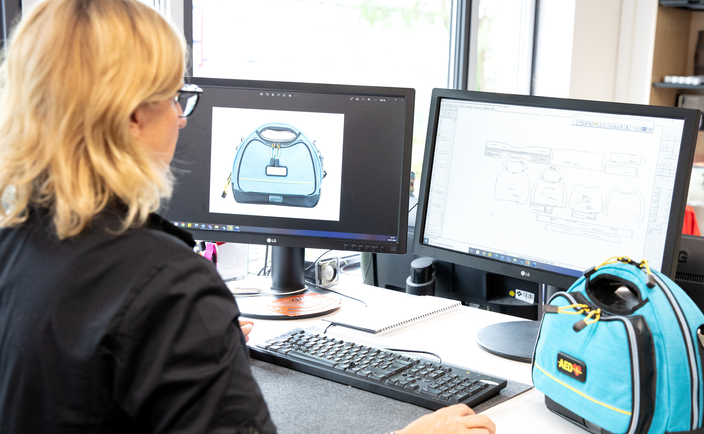 Taschendesign und Schnittkonstruktion am Bildschirm im Prototyping-Prozess