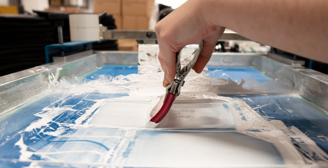 Stoffbeutel Einkaufskörbe Bauchtaschen Tasche bedrucken mit Siebdruck