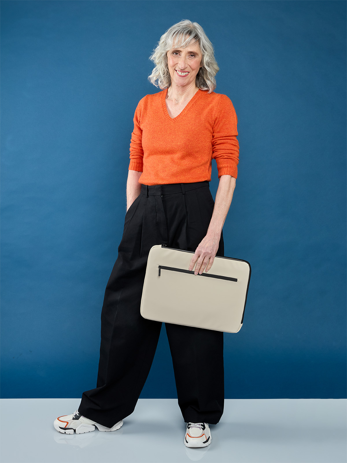 Laptop-Hülle PURE beige mit Model