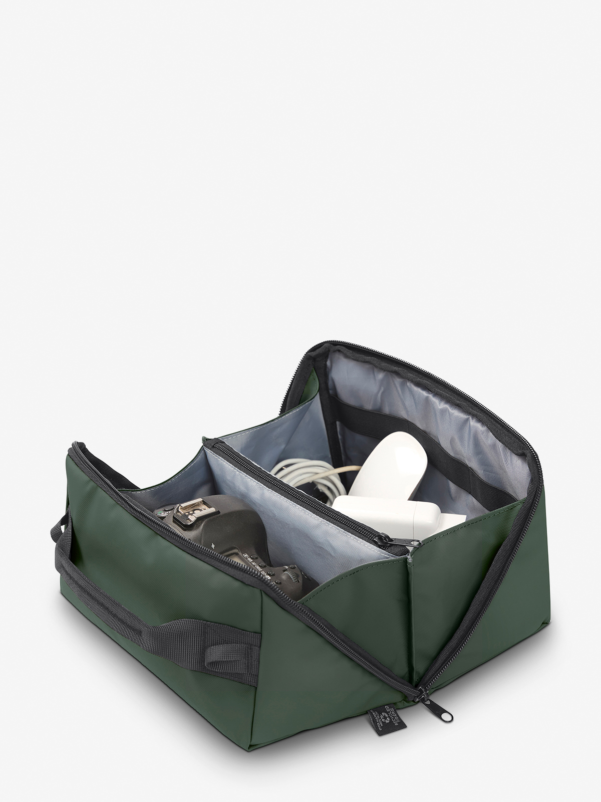 Reissverschluss-Tasche BOX dunkelgruen gefuellt kamera