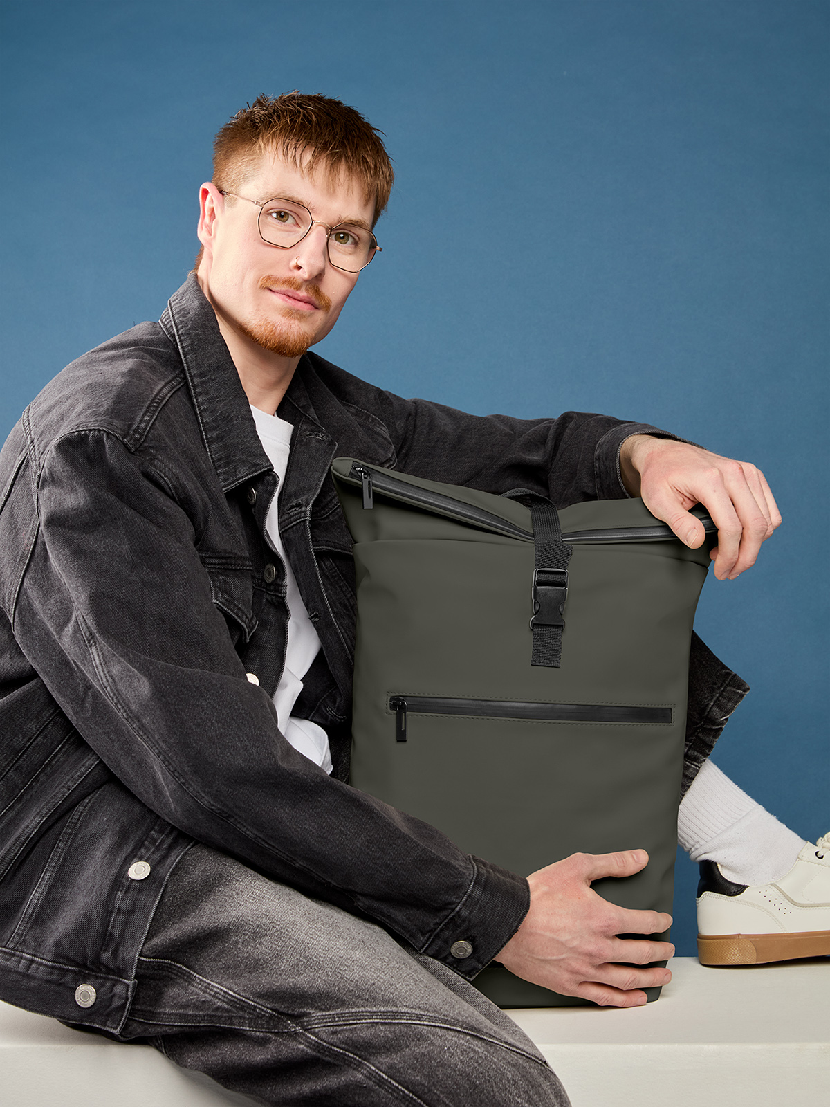 Laptop-Rucksack PURE oliv mit Model