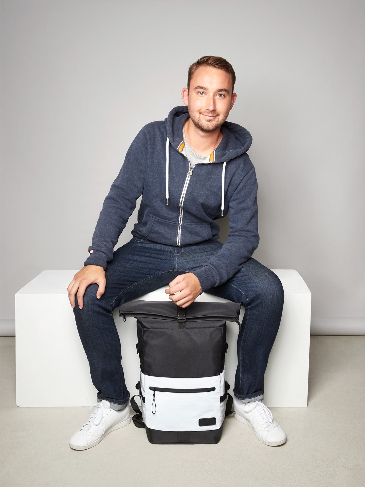 Notebook-Rucksack REFLEX L schwarz front stehend