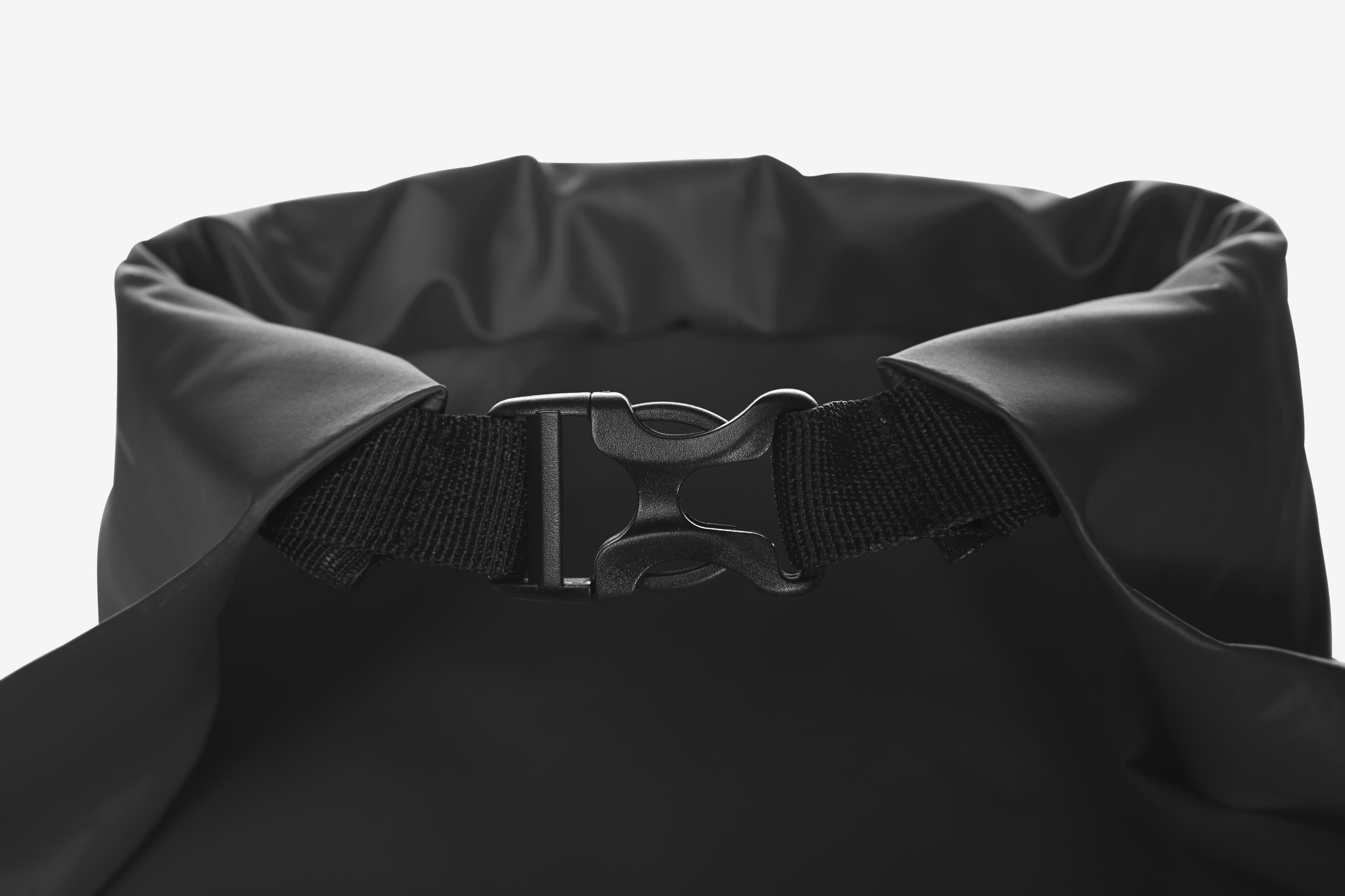 Rucksack SPLASH schwarz-matt detail