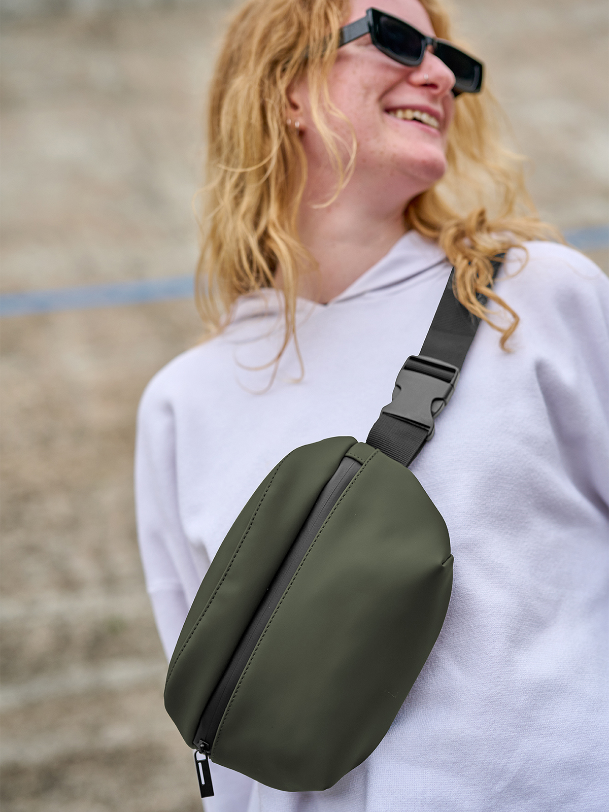 Guerteltasche PURE oliv mit Model