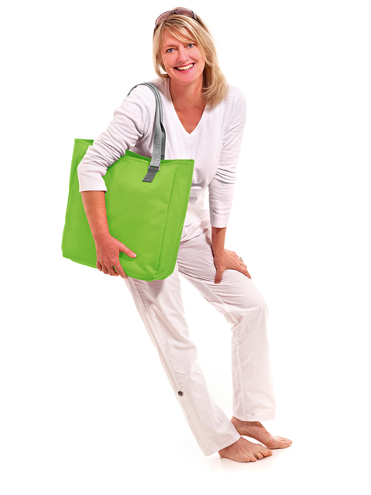 shopper SOLUTION apple-green featuring a model