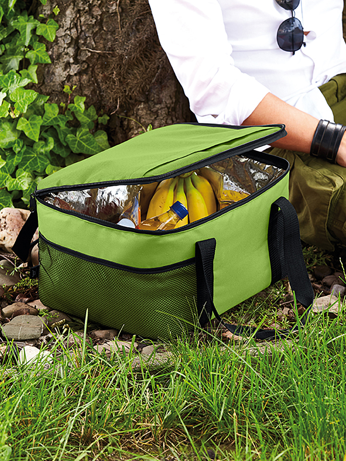 Kuehltasche FAMILY XL maigruen mit Model