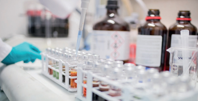 Prüflabore testen die Materialien als Teil der Halfar Qualitätskontrolle