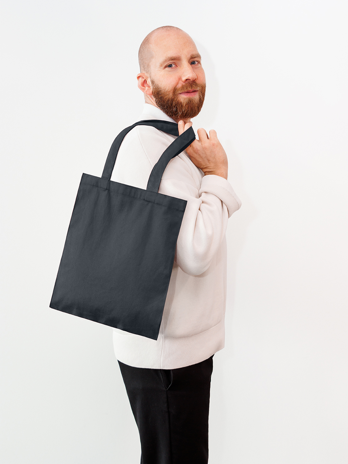 shopper MALL anthracite featuring a model