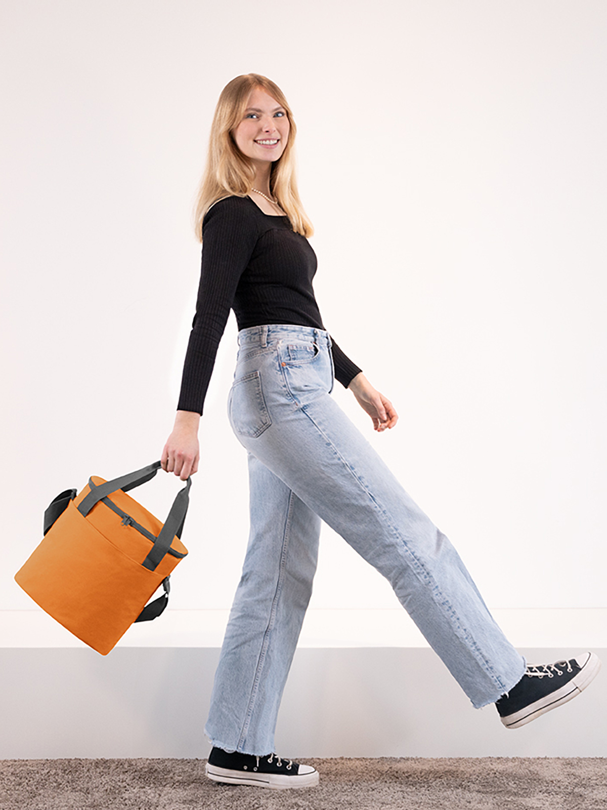 Kuehltasche SOLUTION orange mit Model