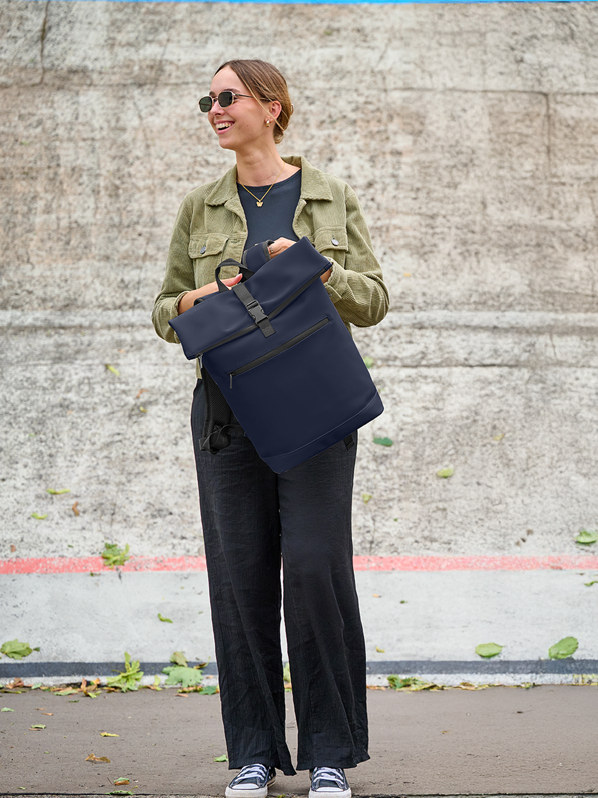 Laptop-Rucksack PURE marine mit Model