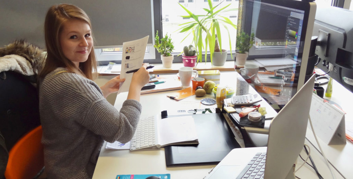 Ein Mediengestalter-Azubi spricht ueber seine Ausbildung bei Halfar