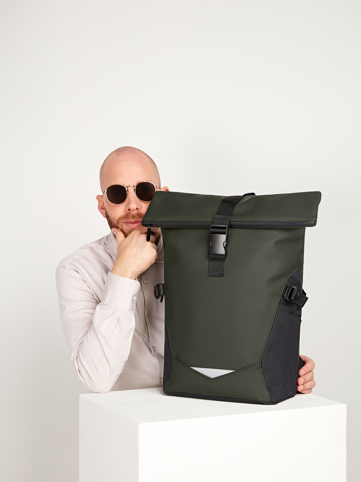 Notebook-Rucksack ORBIT oliv mit Model