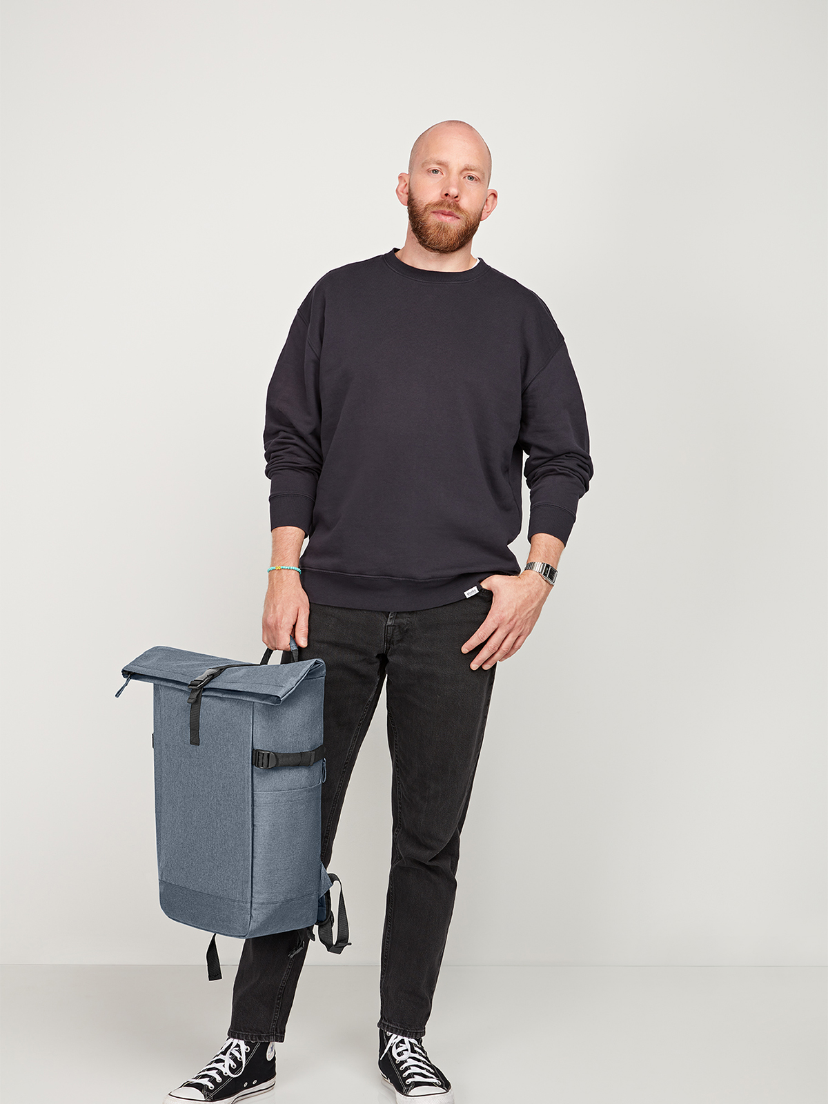 Notebook-Rucksack CIRCLE L blau-grau-meliert mit Model