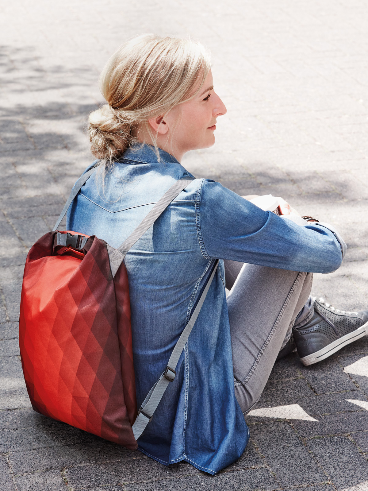 Rucksack DIAMOND rot mit Model