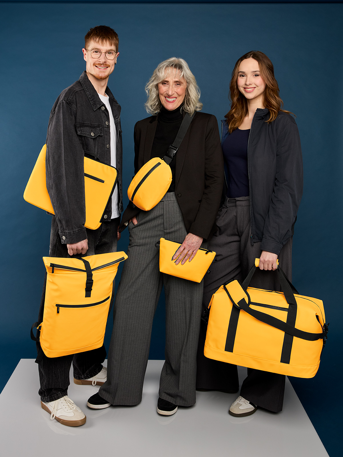 Serie PURE - gelb mit Models