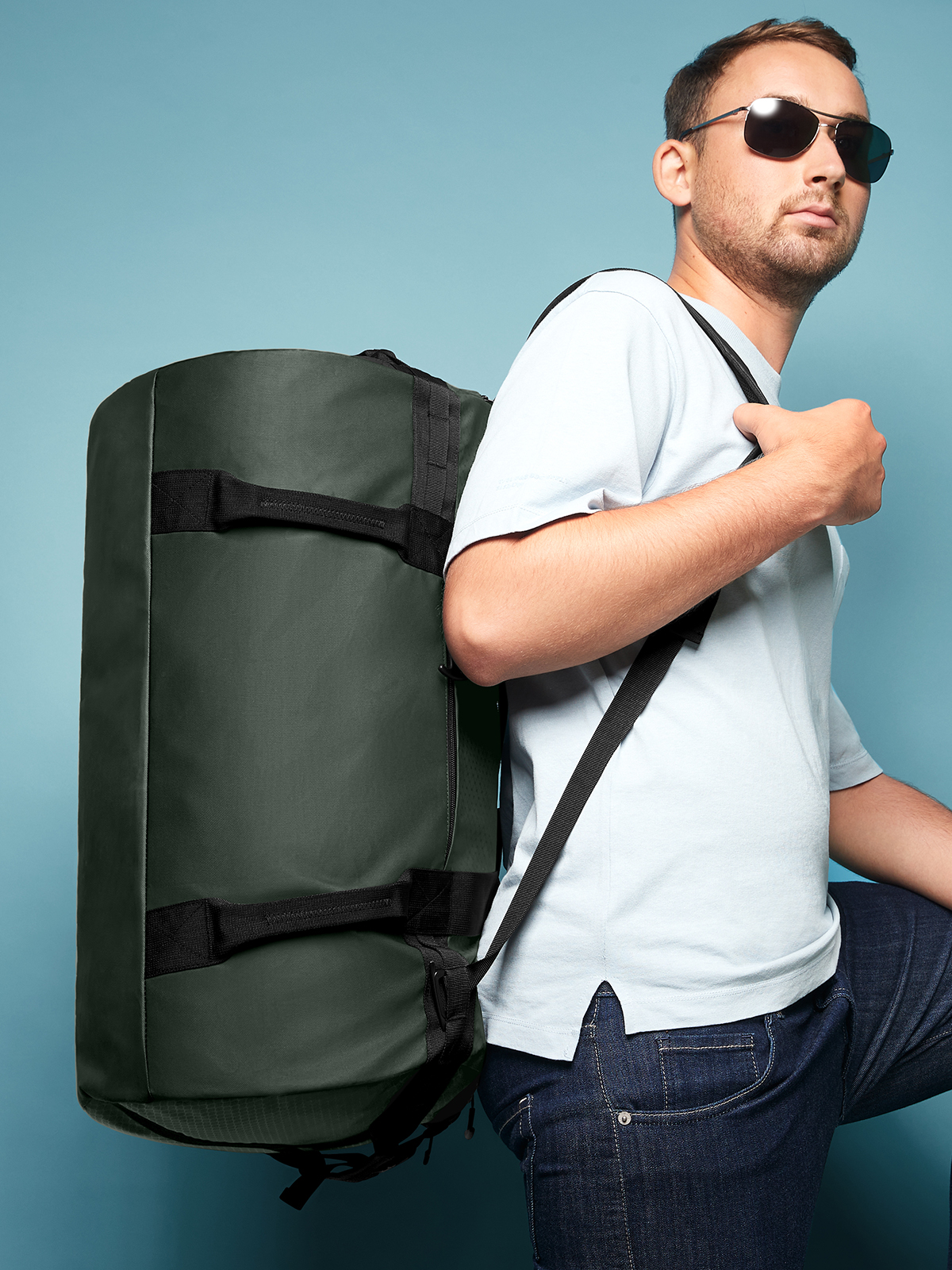 sport/travel bag ACTIVE dark-green featuring a model