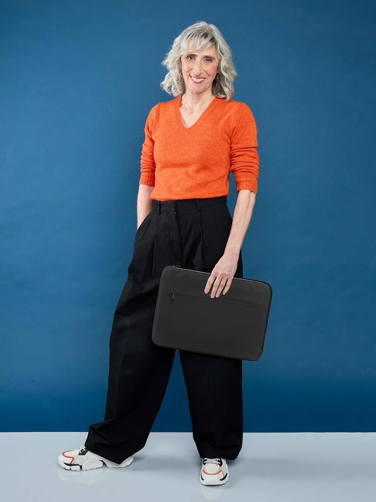 Laptop-Hülle PURE schwarz mit Model
