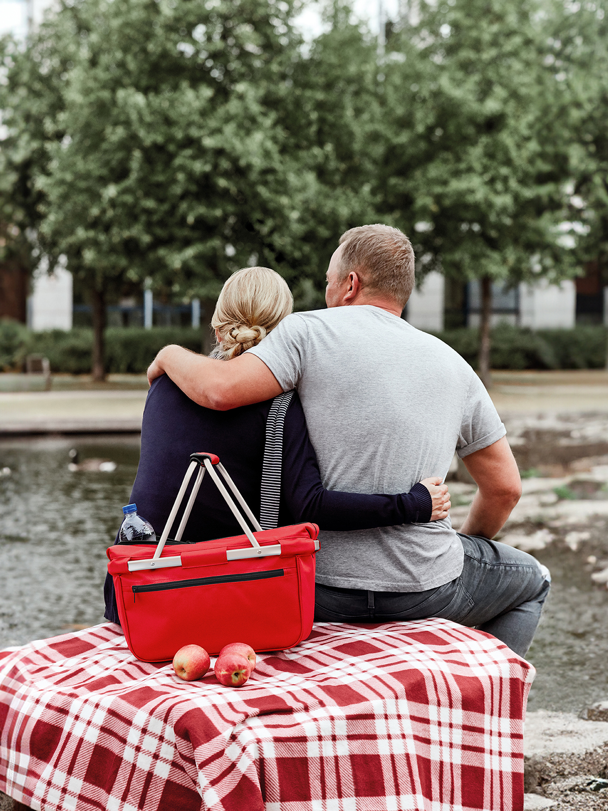 Kuehlshopper BASKET rot mit Model