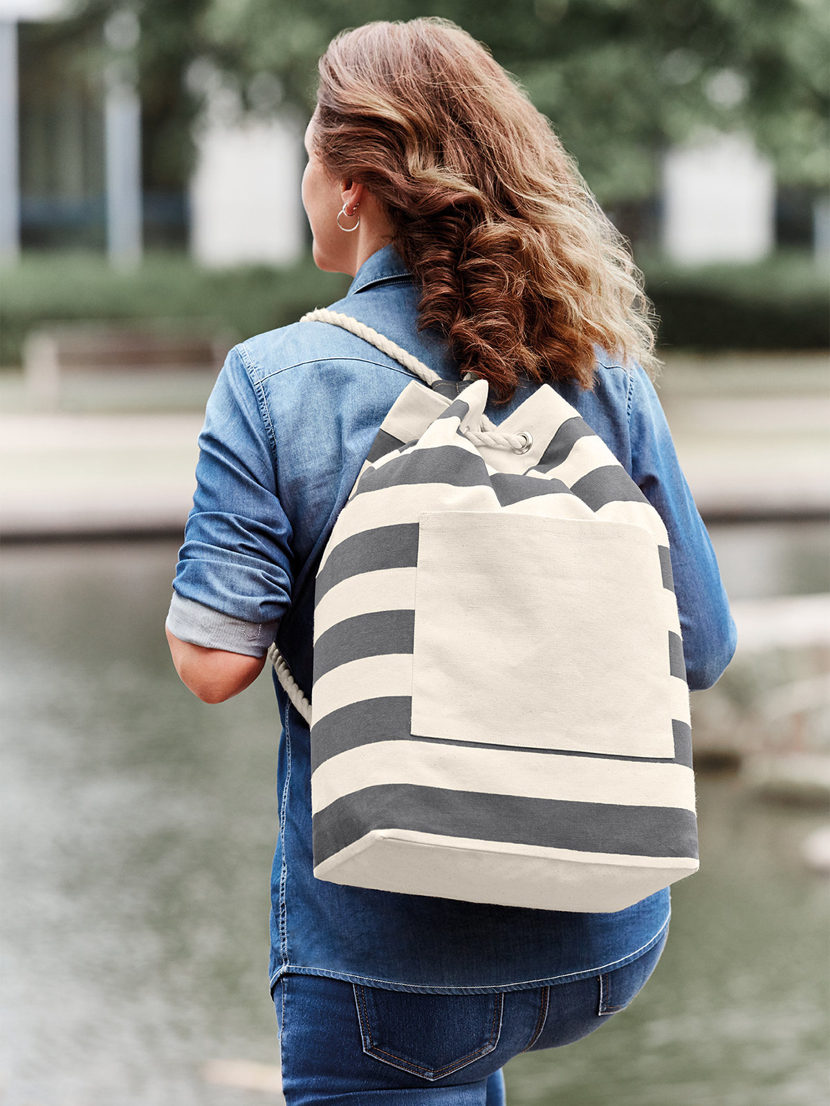 Rucksack BEACH anthrazit mit Model