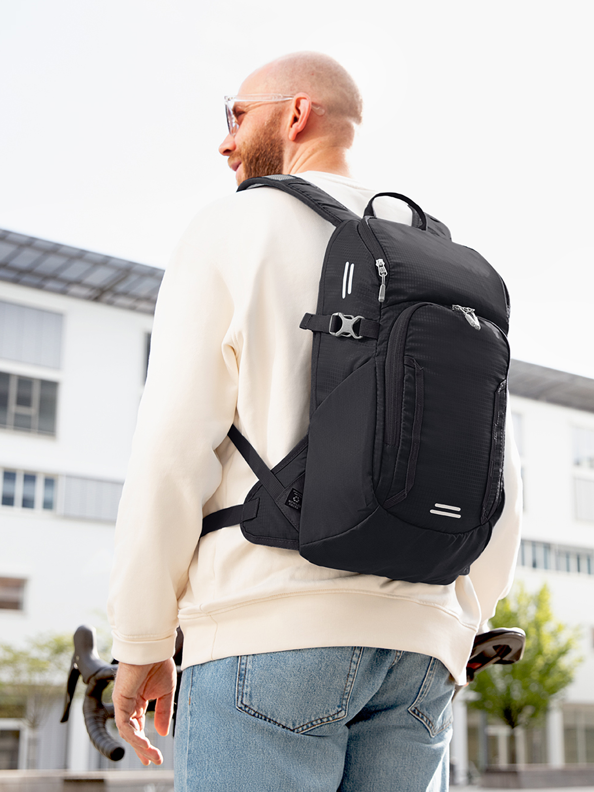 Daypack OUTDOOR schwarz mit Model