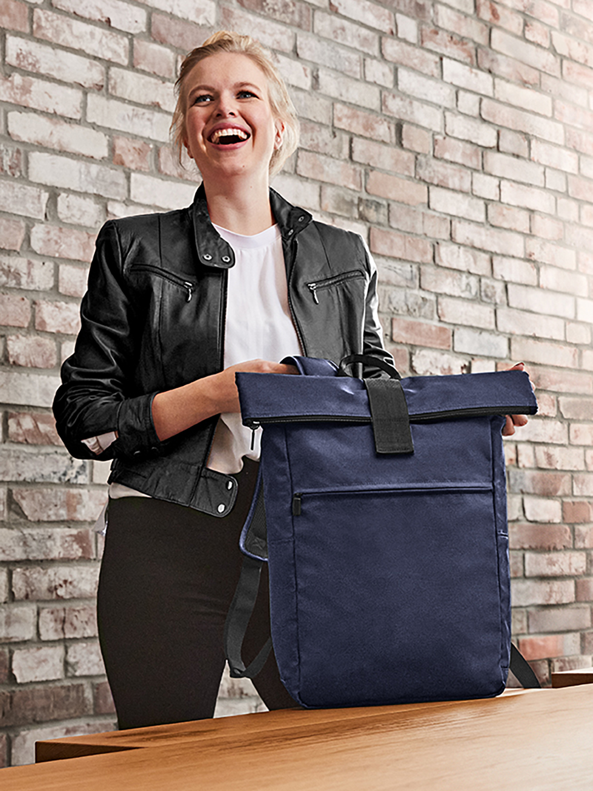 Laptop-Rucksack DAILY marine mit Model