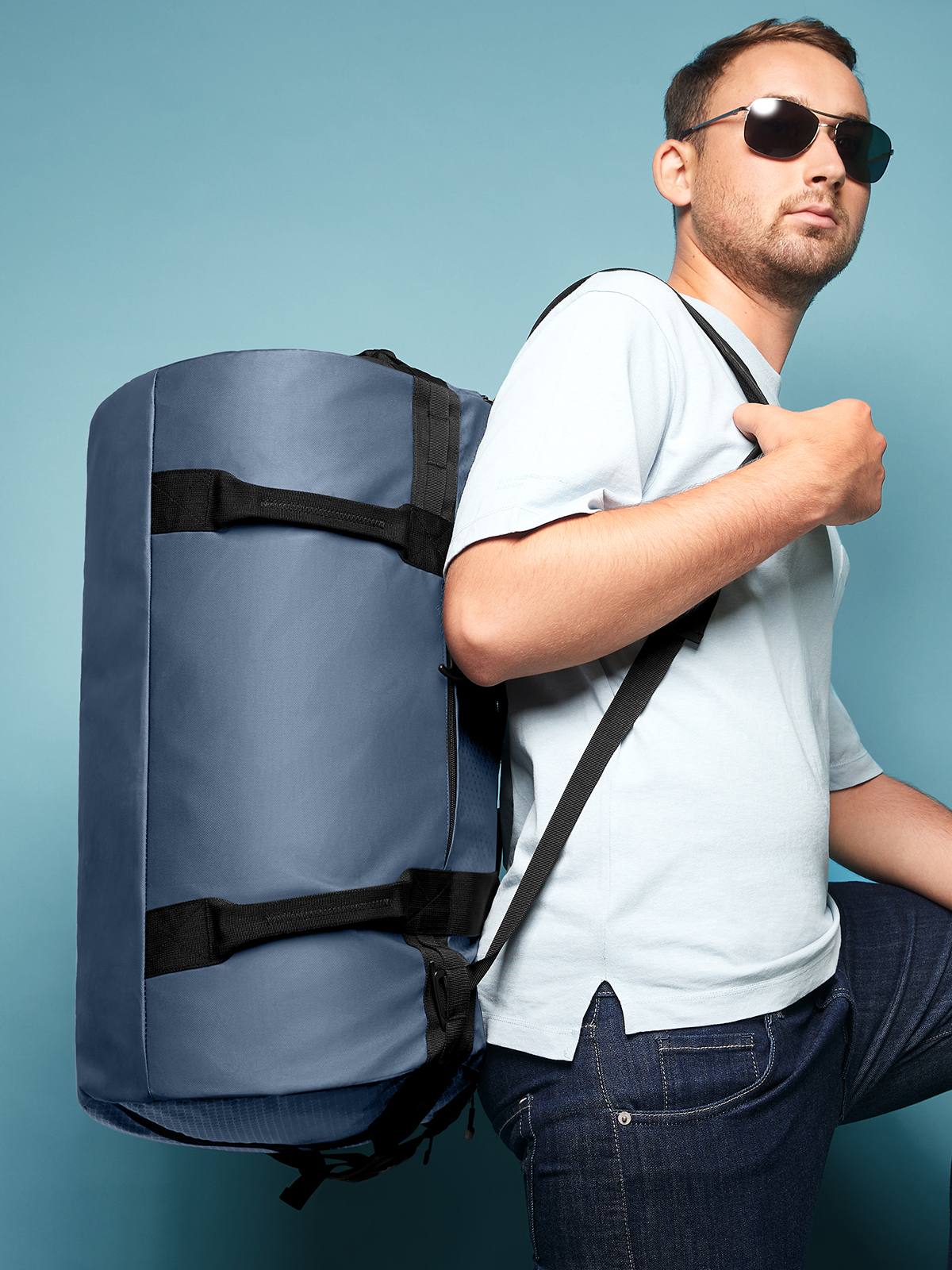 sport/travel bag ACTIVE pigeon-blue featuring a model