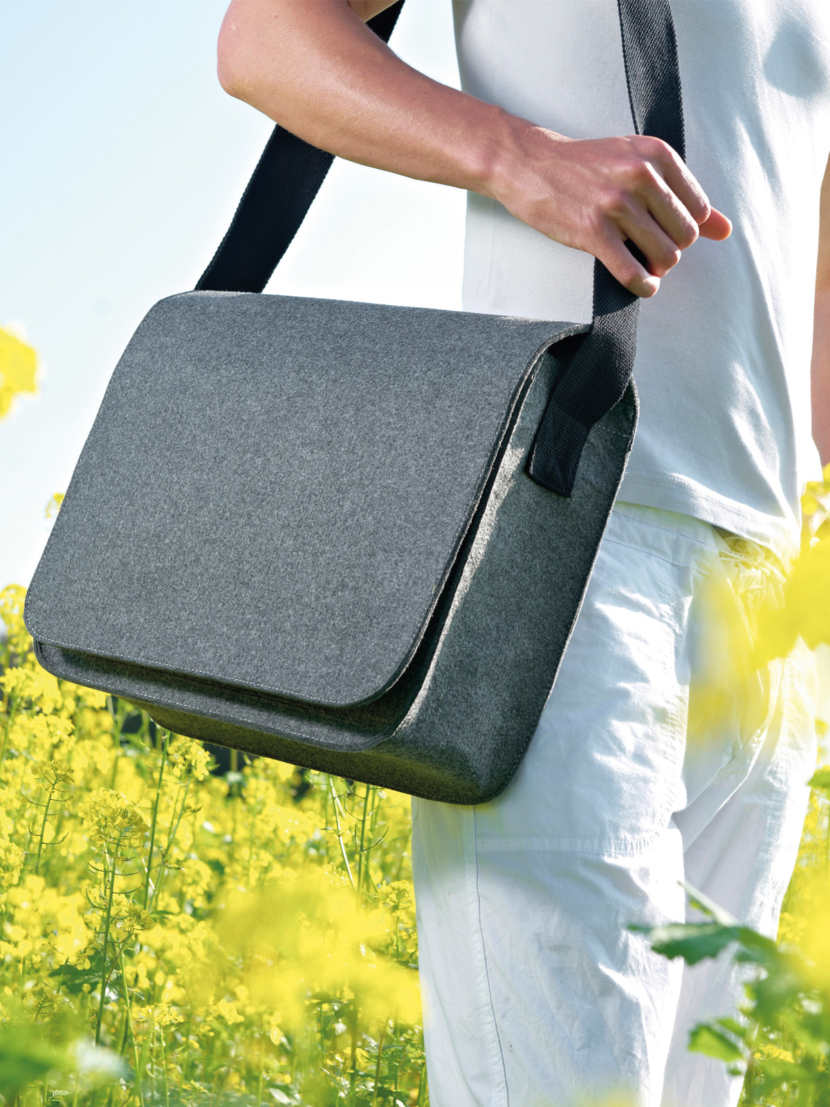 Kuriertasche ModernClassic anthrazit mit Model